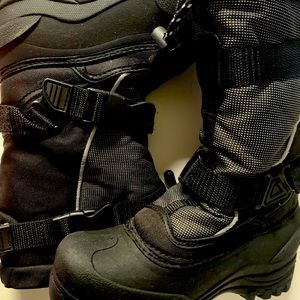 Cold Front boys Sled Cat Winter Boot size 4
